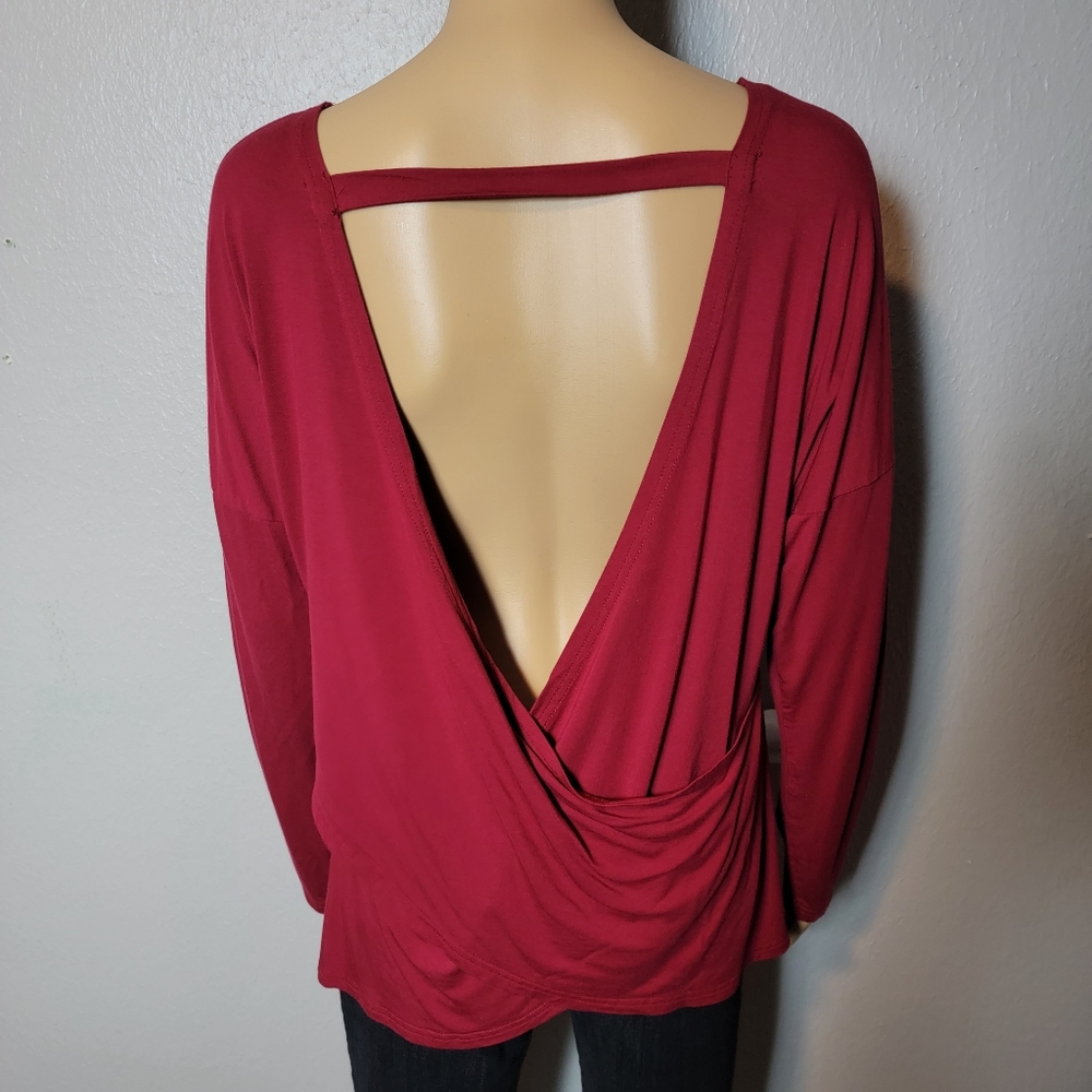 Women's Size XL Backless Long Sleeve Relaxed Fit Top Wine Red